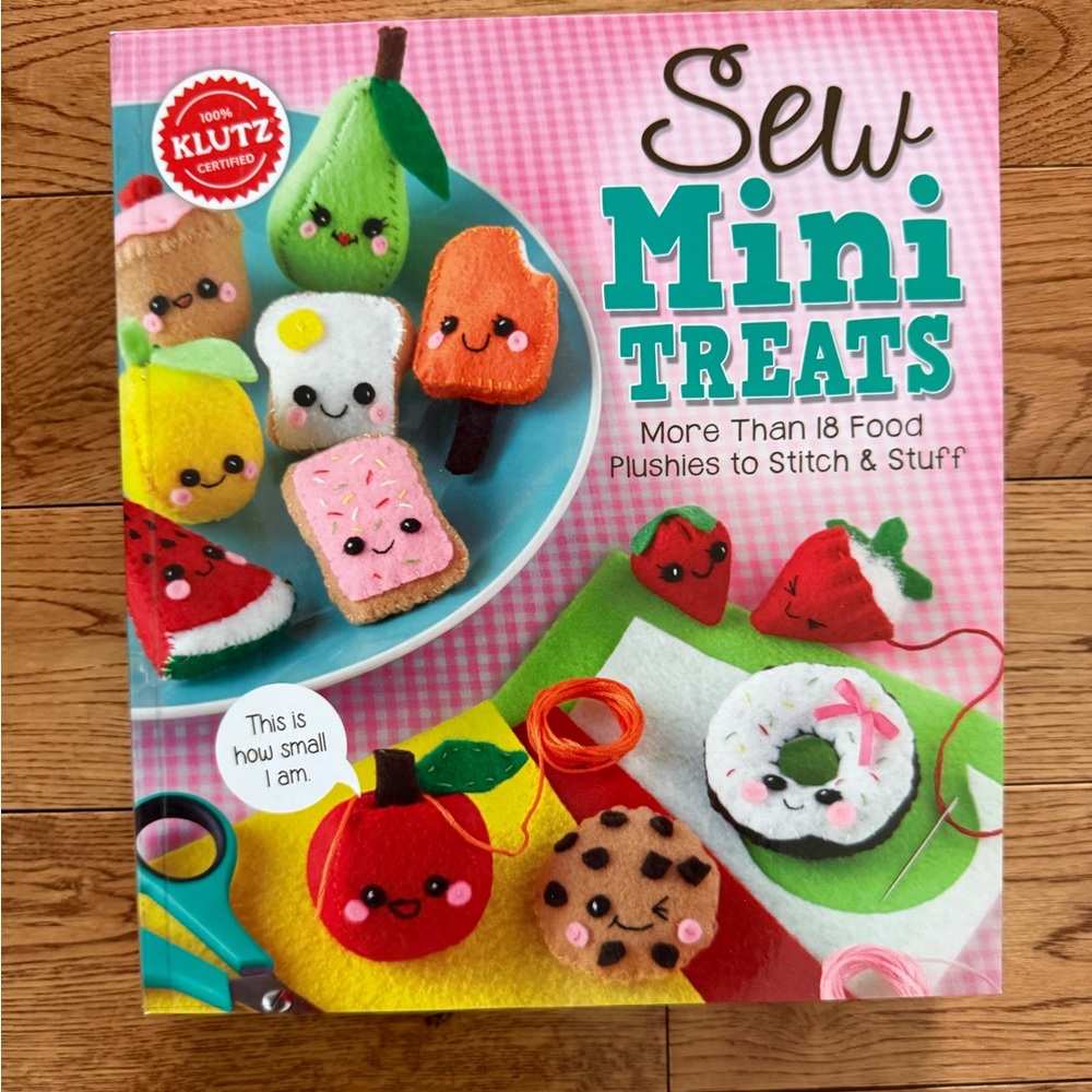 Klutz kit sew mini treats, new sealed